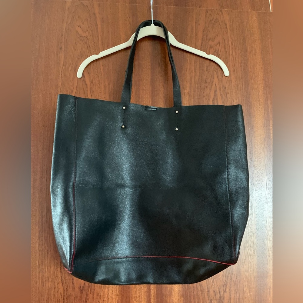 PULICATI Black Leather Tote Bag with Red Piping